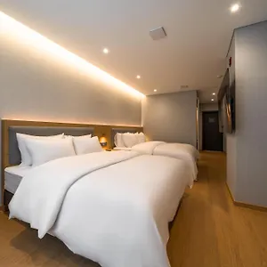 3* ホテル ベンハー